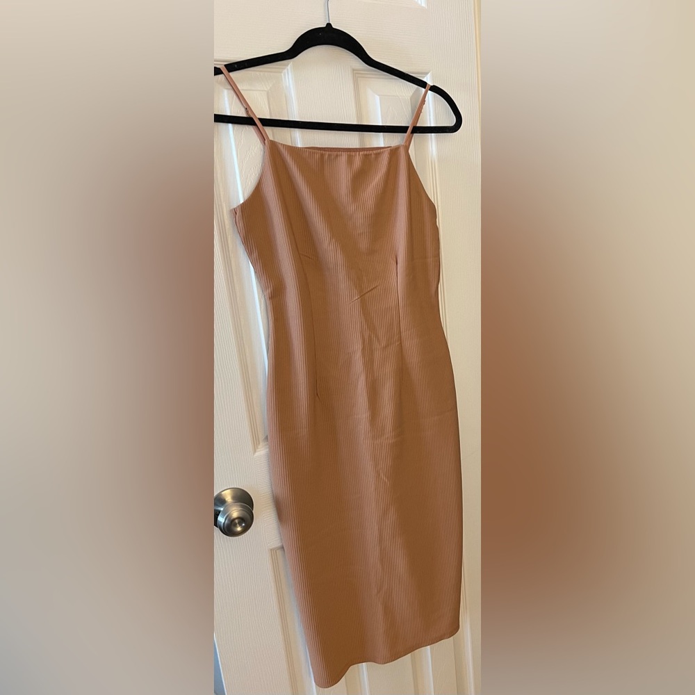 Chic Strapless Tan Dress